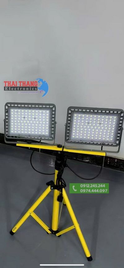 chan-de-danh-cho-2-den-cong-truong-winning-light-c