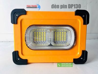 den-pin-da-ngoai-hien-dai-da-nang-kiem-sac-du-phon