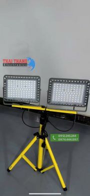 chan-de-danh-cho-2-den-cong-truong-winning-light-c